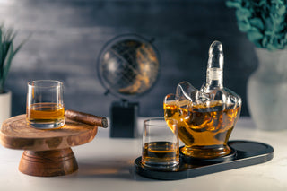 Middle Finger Whisky Decanter Premium Barware Gift Elegant Drinkware Collection