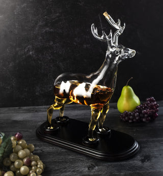 Reindeer Whiskey Decanter Premium Barware Gift Elegant Drinkware Collection