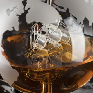 World Decanter With 4 Glasses Globe Premium Barware Gift Elegant Drinkware Collection