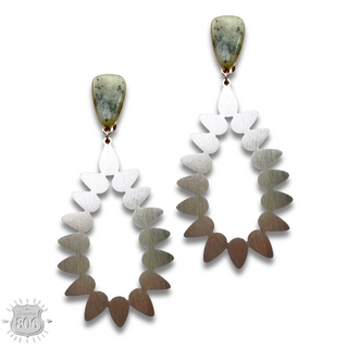 Silver cutwork teardrop earring - LC