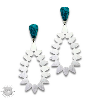 Silver cutwork teardrop earring - LC