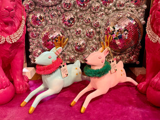 Vintage Tabletop Reindeer W/Wreath - Light Pink