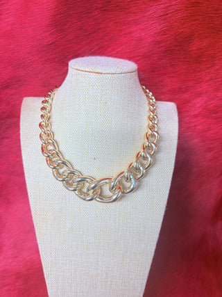 The Golden Power Chain Necklace