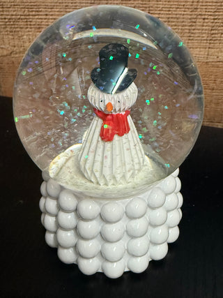 Christmas Snow Globe