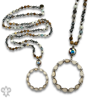 Wood teardrop and rhinestone circle pendant necklace
