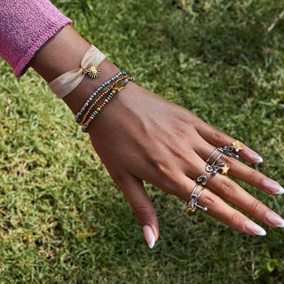 ✨Ava Gold Star Bracelet✨ - Boutique Bella Bella