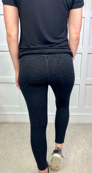 Black Textured Leopard Leggings - Boutique Bella Bellaleggings