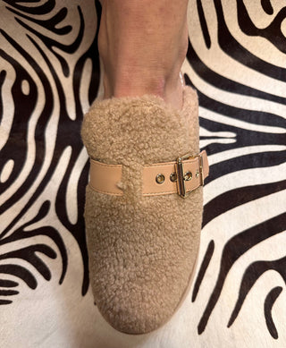 Cozy Mule in Natural - Boutique Bella BellaShoe