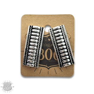 Western style silver tone post earring
