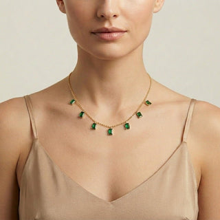 Emerald Georgian Bezel Set Necklace - Boutique Bella BellaNecklace