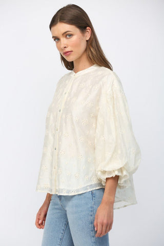 Floral Cutwork Bubble Sleeve Blouse - Boutique Bella BellaBlouse