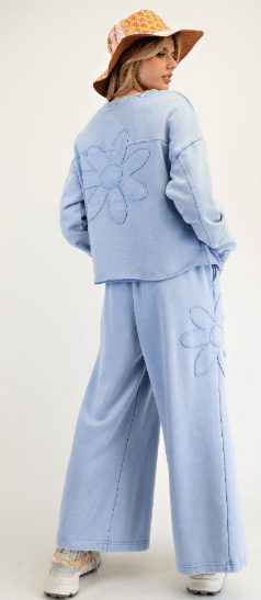 Flower Patch Cozy Pullover - Boutique Bella BellaPullover