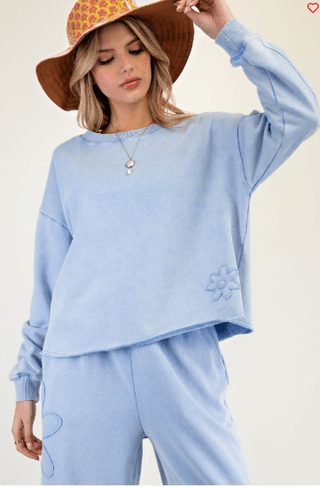 Flower Patch Cozy Pullover - Boutique Bella BellaPullover