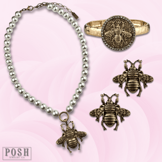 Gold bee post earring - Boutique Bella BellaEarrings