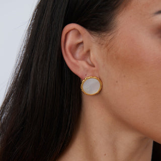 Gwen Mother of Pearl Stud - Boutique Bella BellaEarrings