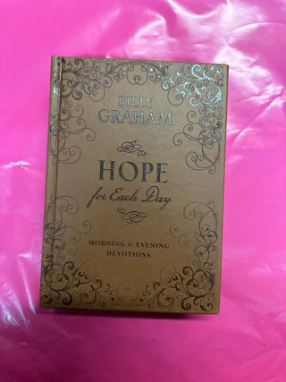 Hope For Each Day Devotions - Boutique Bella Bellabook