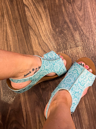 Isabella Tooled Wedge-Turquoise