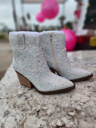 Kady Pearl Silver Booties - Boutique Bella Bella