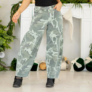 Kick Start in Camo Jeans - Boutique Bella BellaJeans