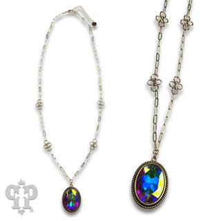 Large oval crystal pendant and flower chain necklace - Boutique Bella BellaNecklaces