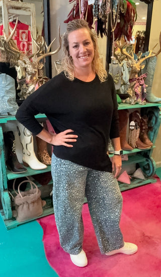 Leopard Straight - Leg Jeans - Boutique Bella BellaJeans