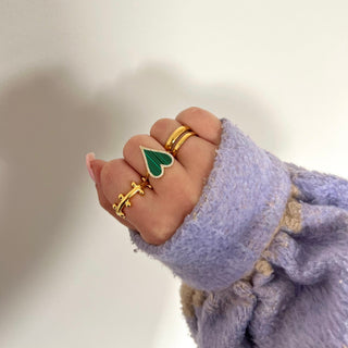 Lucy Emerald Heart Ring - Boutique Bella BellaRings