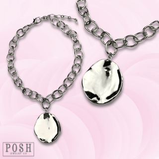 Medallion necklace - Boutique Bella BellaNecklaces