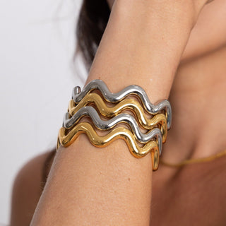 Michelle Wavy Cuff - Boutique Bella BellaBracelet
