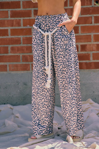 Refined Relaxation Barrel Leg Sweatpants - Leopard