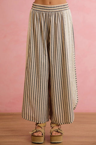 Petal Licorice Pants - Boutique Bella Bellabottoms