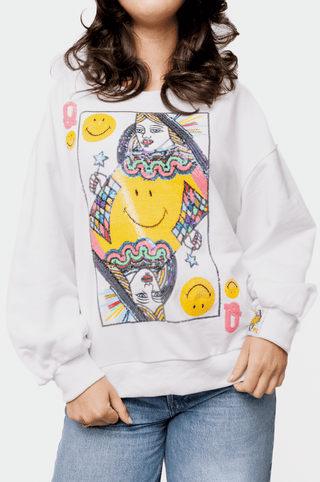 QOS - Licensed White Smiley Queen card Sweatshirt - Boutique Bella Bellasweatshirt