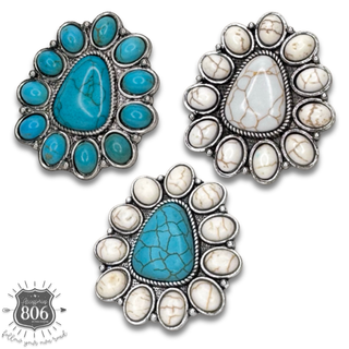Triangle stone flower ring - LC