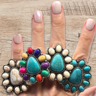 Triangle stone flower ring - LC