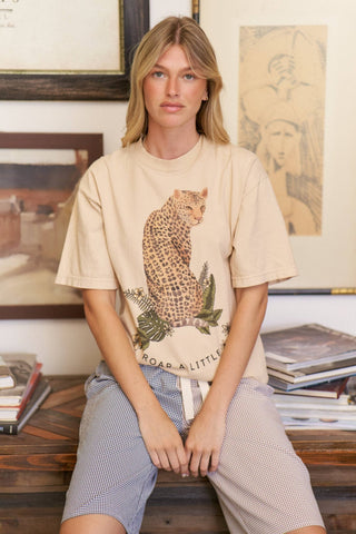 ROAR A LITTLE GRAPHIC TEE - Taupe - Boutique Bella BellaT-Shirt