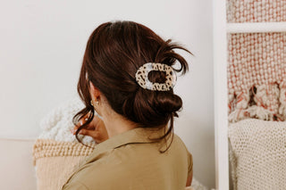 Round Flat Hair Clip | Medium | Blonde Tortoise - Boutique Bella BellaHair Clip