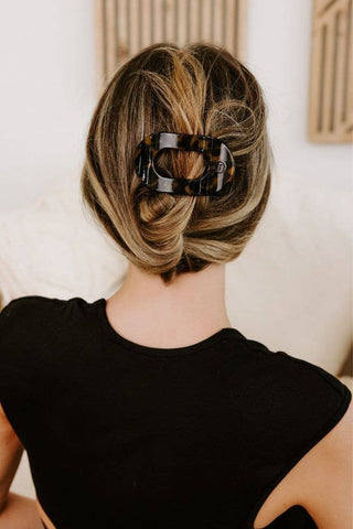 Round Flat Hair Clip | Small | Tortoise - Boutique Bella BellaHair Clip