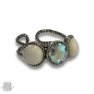Round stone and iridescent ring - Boutique Bella BellaRings