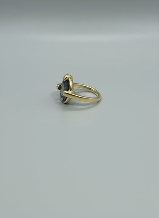 SER DESLUMBRANTE - Gold Ring with Small Oval Grey Faceted Crystal - Boutique Bella BellaUno De 50 - Ring
