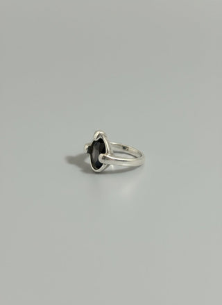 SER DESLUMBRANTE - Silver Ring with Small Oval Grey Crystal - Boutique Bella BellaUno De 50 - Ring