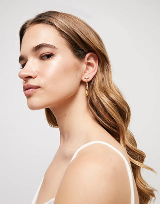 Ser Indomable Gold - Hoop earrings with white topaz - Boutique Bella BellaUno de 50 - Earrings