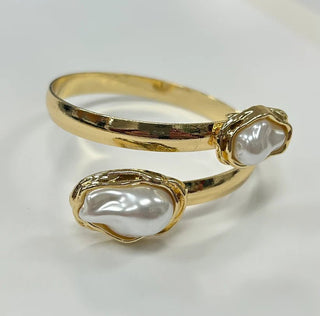 Serenity Shell Bangle - Boutique Bella BellaBangles