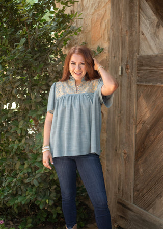 Short Sleeve Laced Top - Boutique Bella BellaTop