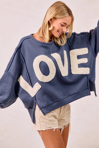 Spread Love Sweatshirt - Boutique Bella Bellasweatshirt