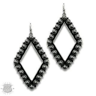 Stone bead diamond shape earring - Boutique Bella BellaEarrings