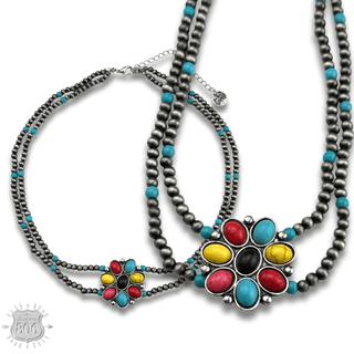 Stone flower pendant necklace, last call - Boutique Bella BellaNecklaces