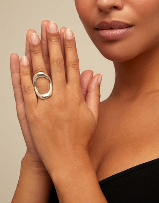The One - Ring with Large Central Oval - Boutique Bella BellaUno De 50 - Ring
