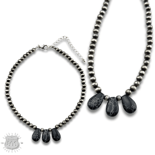 Three stone teardrop necklace - Boutique Bella BellaNecklaces