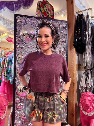 Throwback Glam Cropped Tee - Burgundy - Boutique Bella Bellatshirt