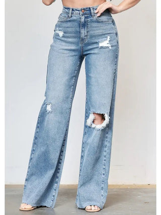 Torn Temptation Jeans - Boutique Bella BellaDenim Jeans