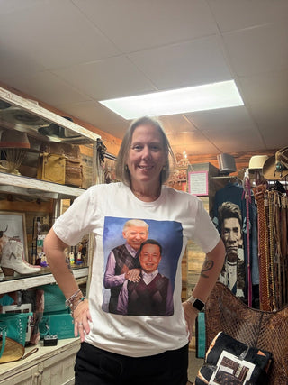 Trump And Elon Family Portrait - Boutique Bella BellaT-Shirt